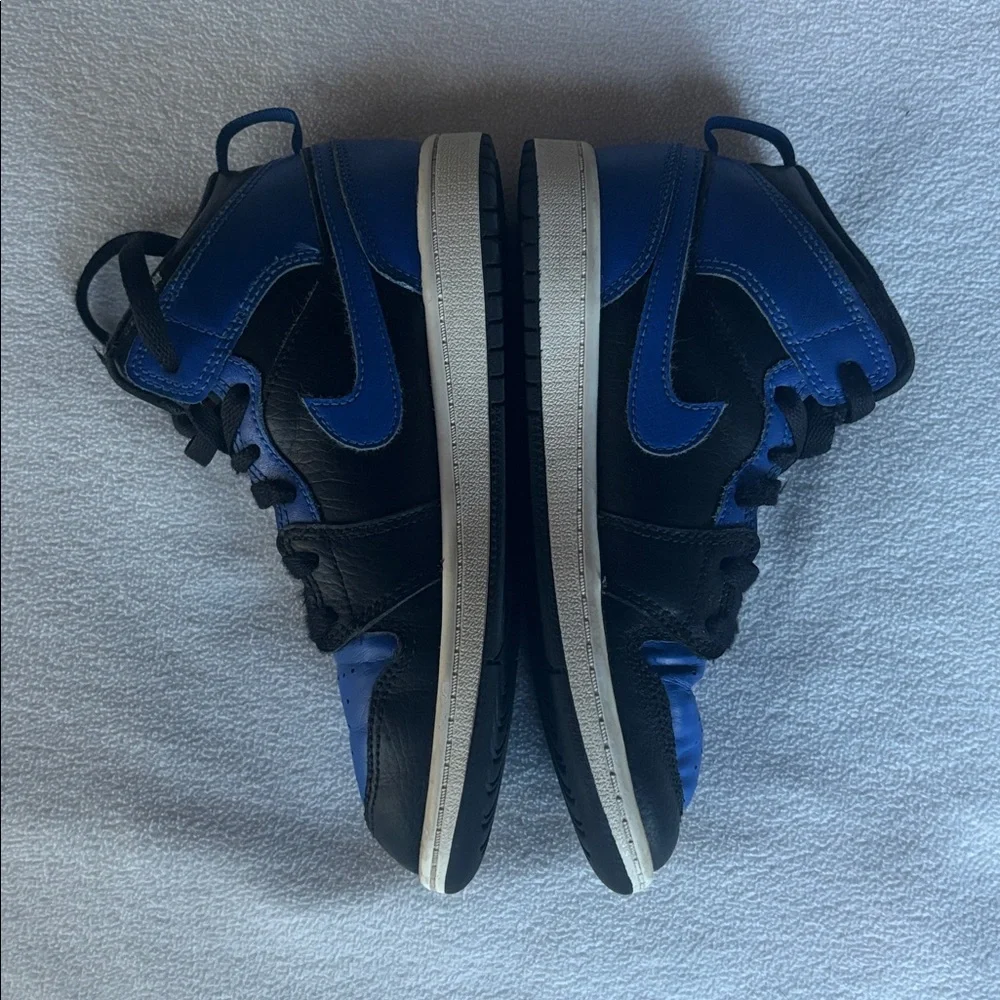 Kids Size 2Y, Nike Jordan 1s, Black and Blue Mid-Top Sneakers - Picture 4 of 8